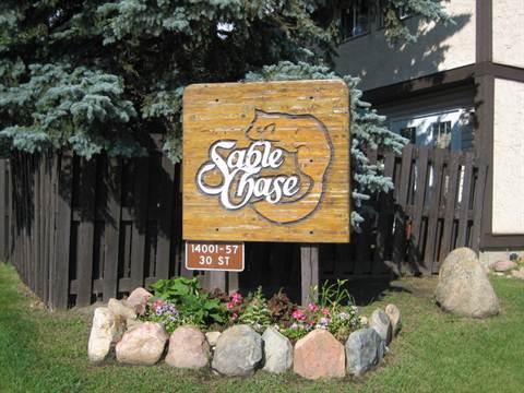 Experience Affordable QUALITY & STYLE * * * FRESH Renovated 3-Bedroom Home - Thumbnail 27