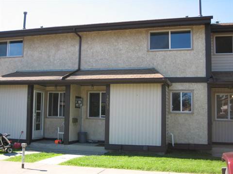 Experience Affordable QUALITY & STYLE * * * FRESH Renovated 3-Bedroom Home - Thumbnail 29