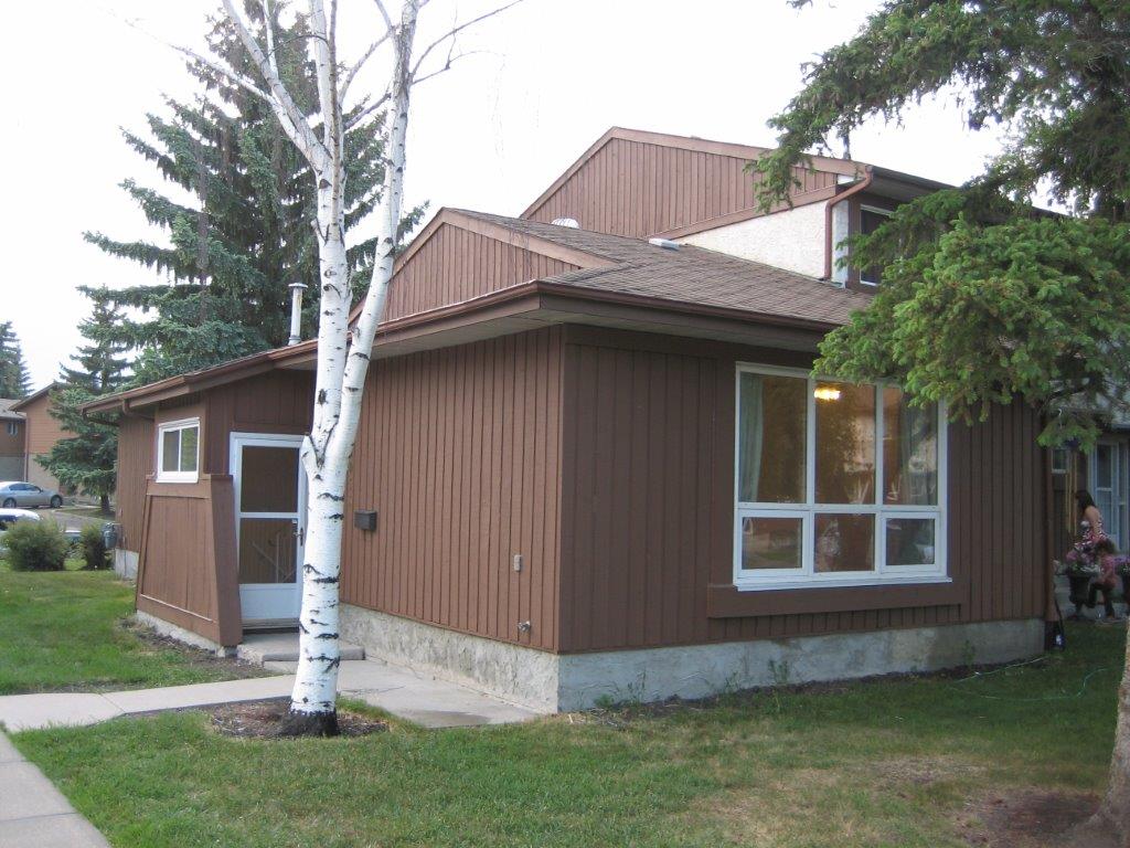 Rare BUNGALOW Townhome, 3 Bedrooms & 8 APPLIANCES! ~ North Edmonton - Thumbnail 25