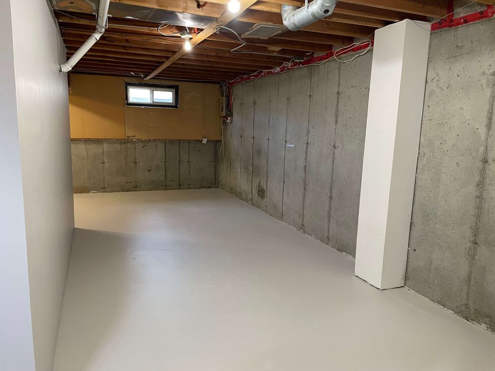 DELIGHTFUL 3-Bedroom Townhome with Private Outdoor Space! - Thumbnail 45