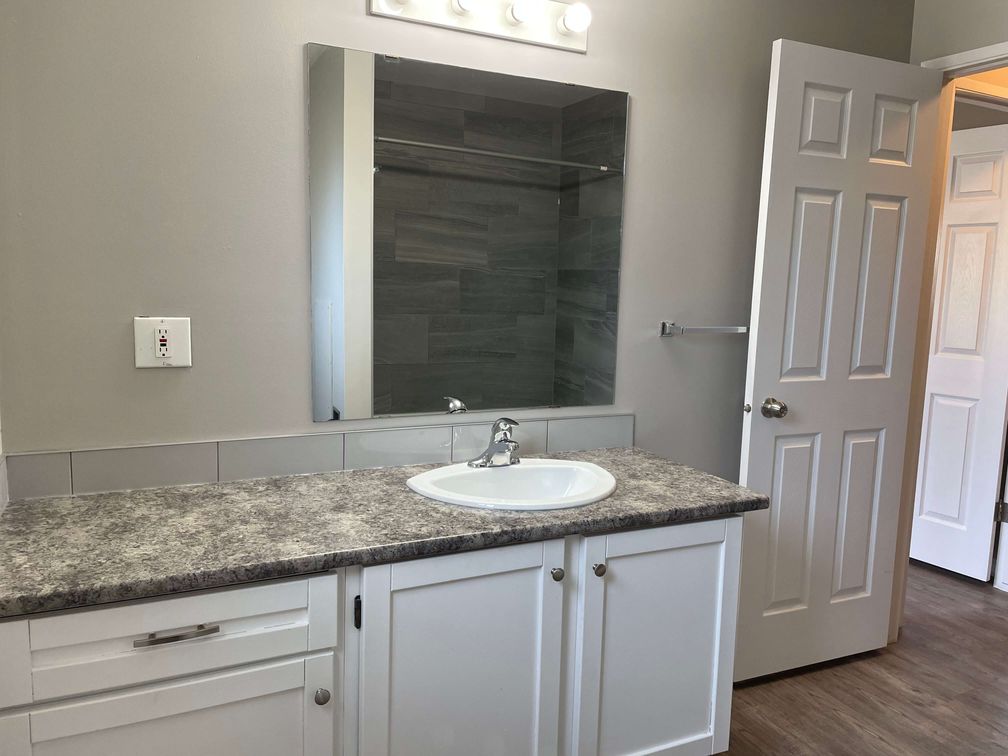 DELIGHTFUL 3-Bedroom Townhome with Private Outdoor Space! - Thumbnail 41