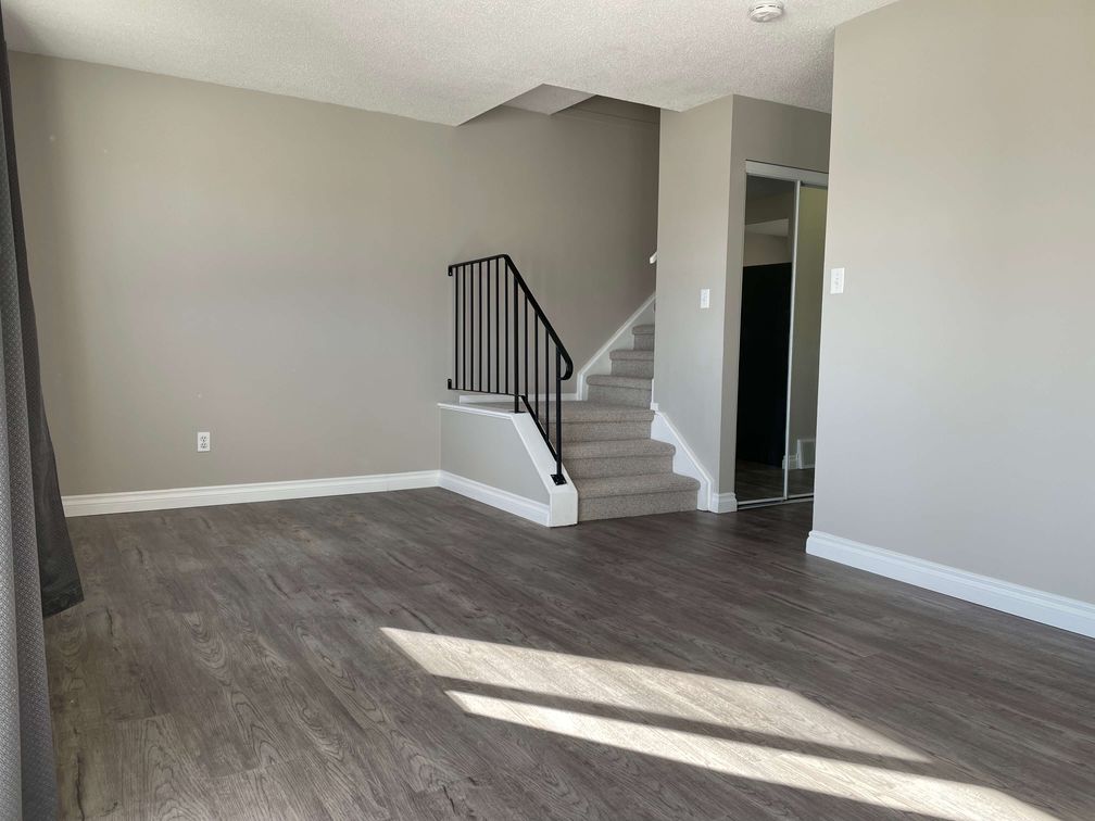 DELIGHTFUL 3-Bedroom Townhome with Private Outdoor Space! - Thumbnail 6