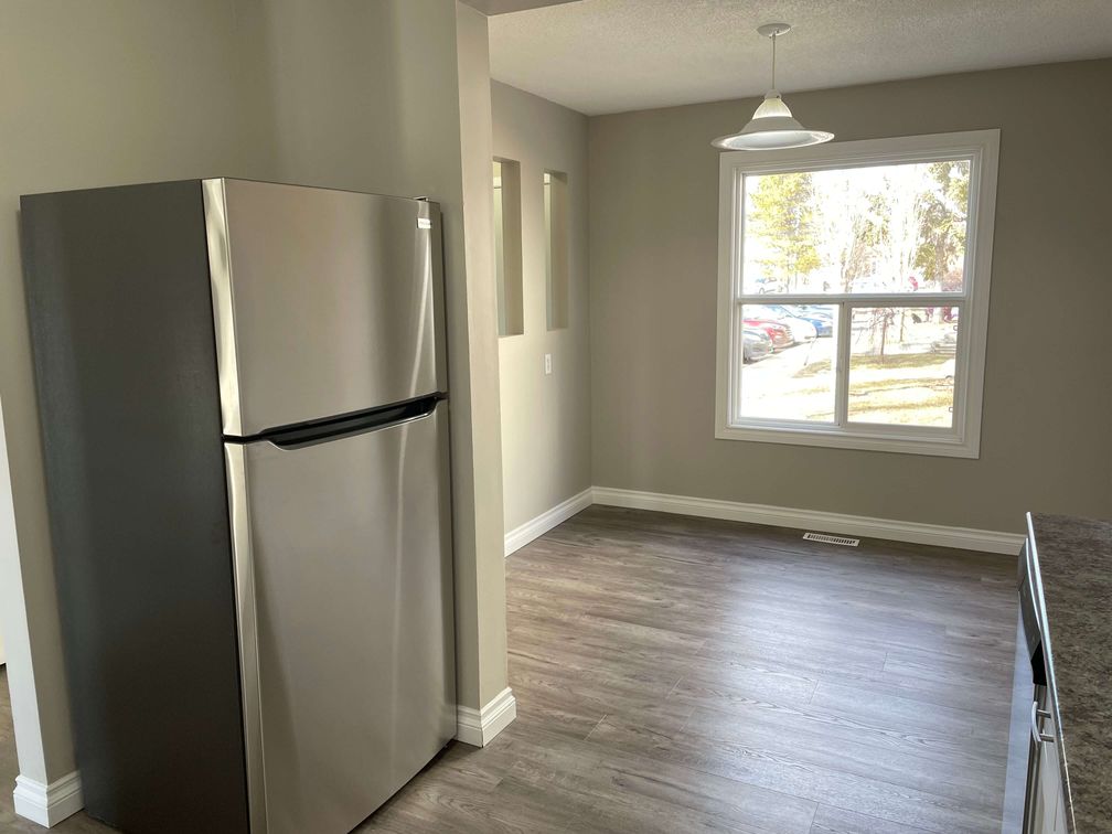 DELIGHTFUL 3-Bedroom Townhome with Private Outdoor Space! - Thumbnail 21