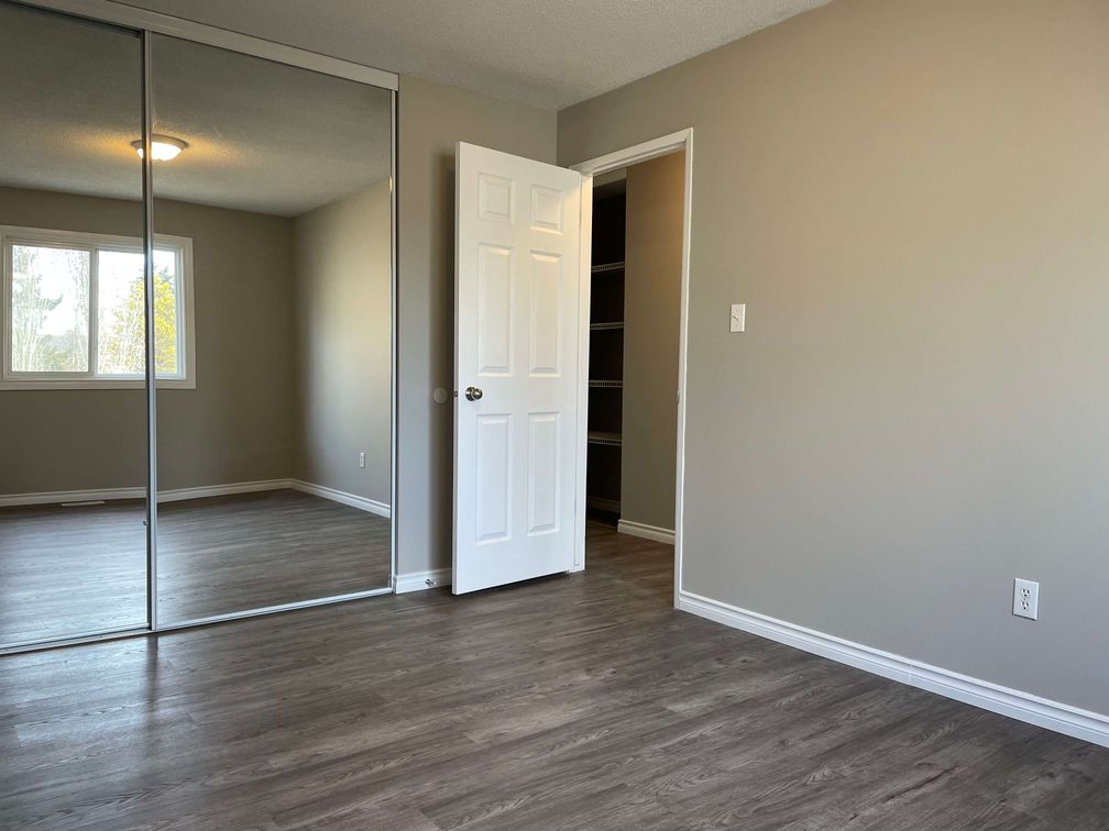 DELIGHTFUL 3-Bedroom Townhome with Private Outdoor Space! - Thumbnail 26