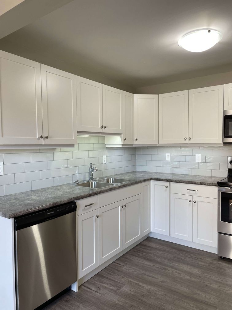 DELIGHTFUL 3-Bedroom Townhome with Private Outdoor Space! - Thumbnail 18