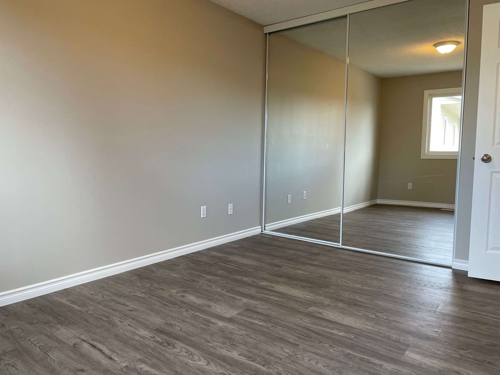 DELIGHTFUL 3-Bedroom Townhome with Private Outdoor Space! - Thumbnail 27