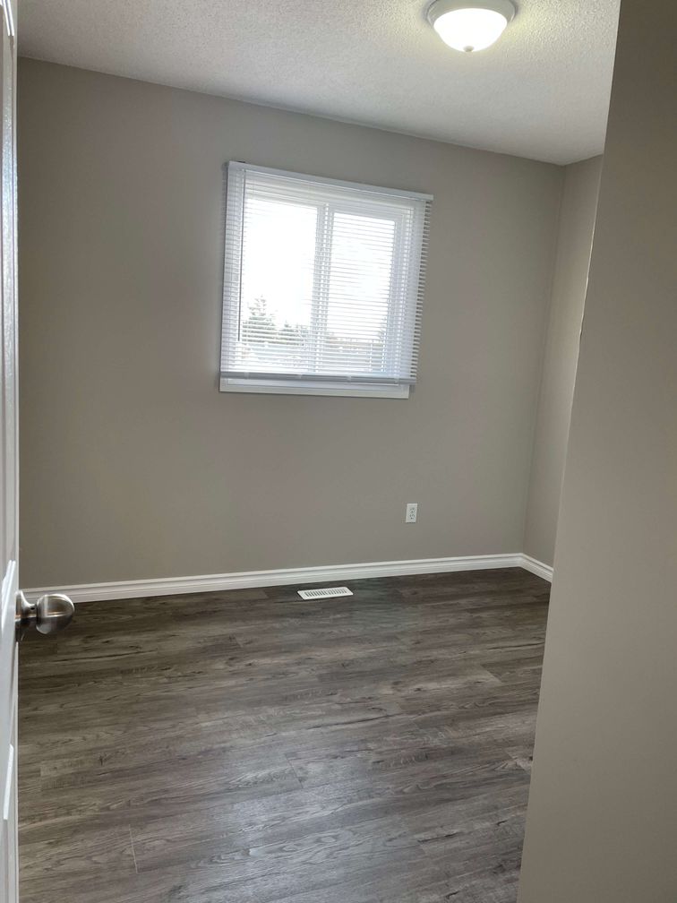 DELIGHTFUL 3-Bedroom Townhome with Private Outdoor Space! - Thumbnail 28