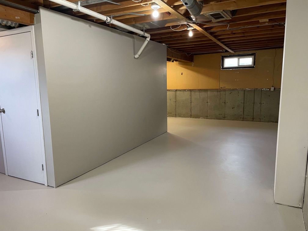 DELIGHTFUL 3-Bedroom Townhome with Private Outdoor Space! - Thumbnail 49