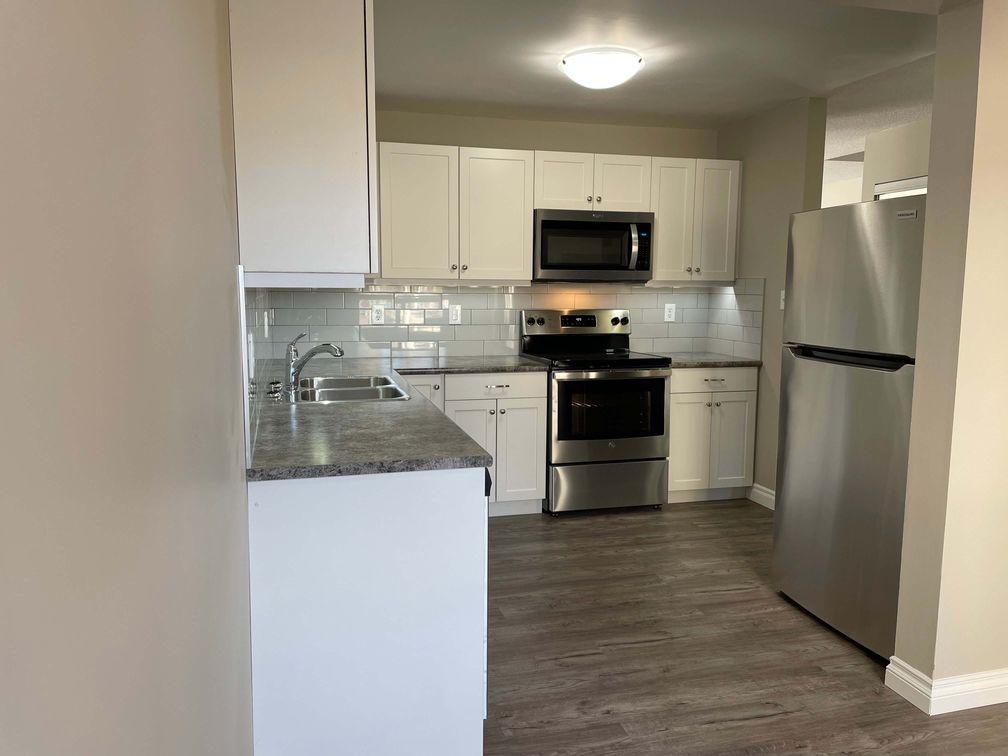 DELIGHTFUL 3-Bedroom Townhome with Private Outdoor Space! - Thumbnail 19