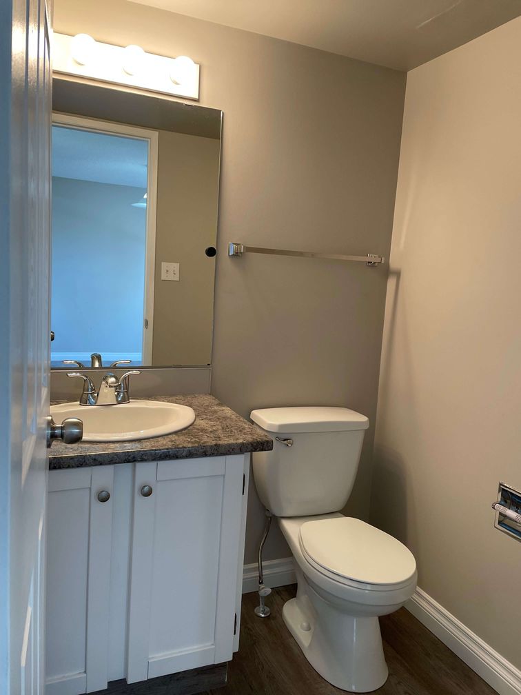 DELIGHTFUL 3-Bedroom Townhome with Private Outdoor Space! - Thumbnail 43