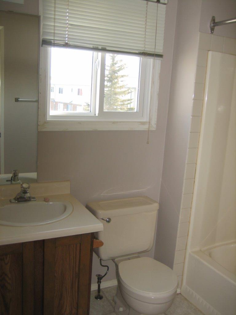 ~ SOPHISTICATED Residence ~ 2 Baths ~ - Thumbnail 82
