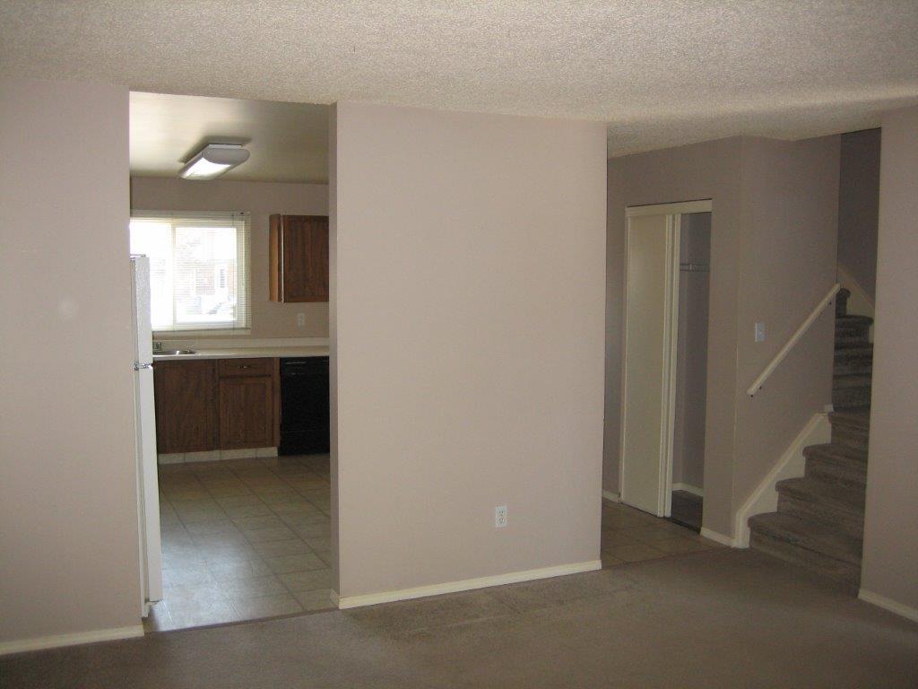 ~ SOPHISTICATED Residence ~ 2 Baths ~ - Thumbnail 17