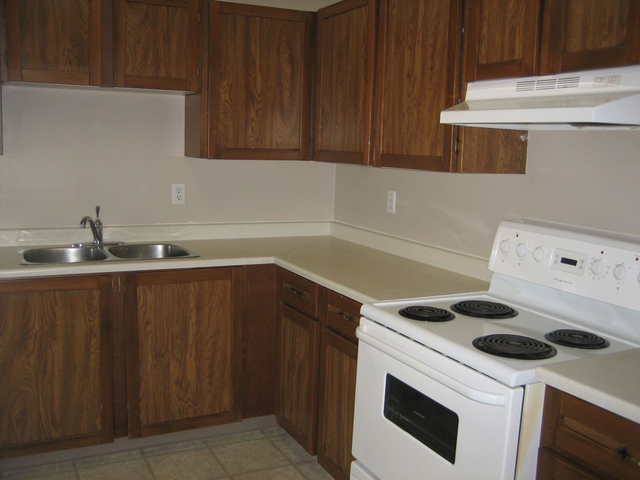 ~ SOPHISTICATED Residence ~ 2 Baths ~ - Thumbnail 25