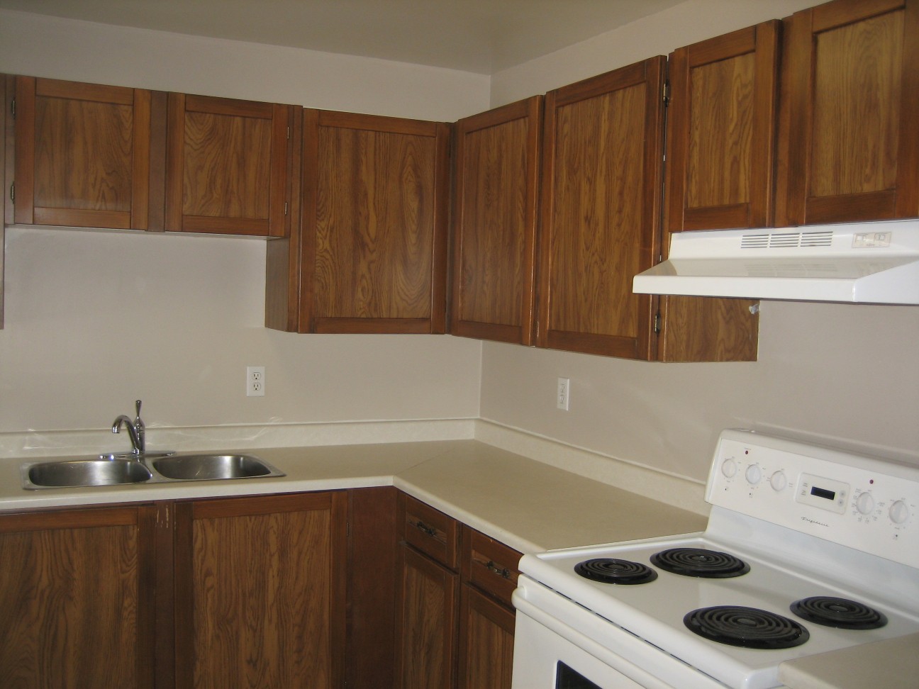 ~ SOPHISTICATED Residence ~ 2 Baths ~ - Thumbnail 37