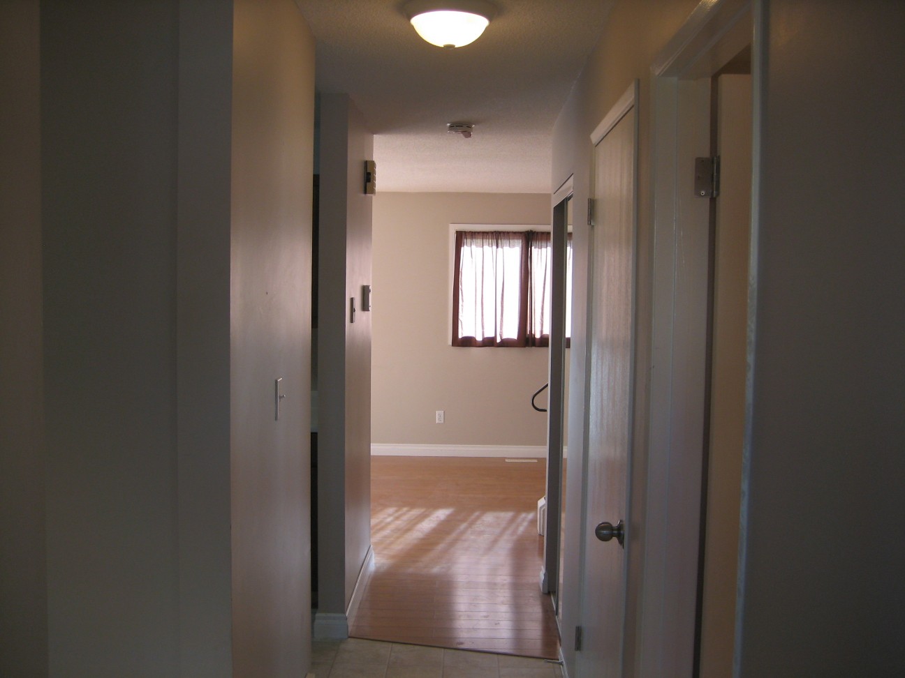 ~ SOPHISTICATED Residence ~ 2 Baths ~ - Thumbnail 7