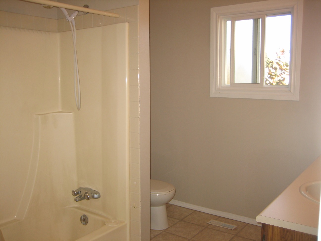 ~ SOPHISTICATED Residence ~ 2 Baths ~ - Thumbnail 74