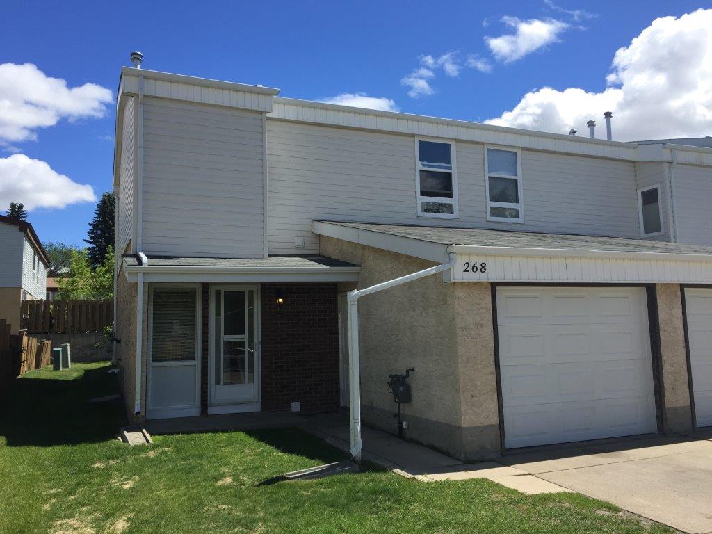 *** DISCOVER This DELIGHTFUL Family Townhome with Attached GARAGE *** - Thumbnail 60