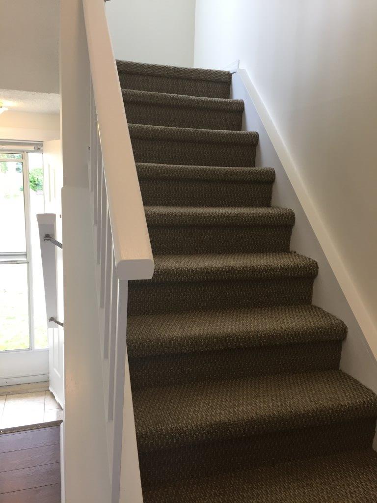 *** DISCOVER This DELIGHTFUL Family Townhome with Attached GARAGE *** - Thumbnail 7