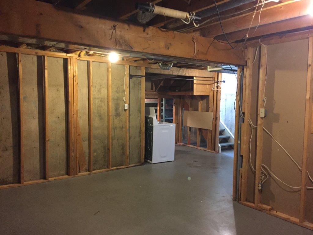 *** DISCOVER This DELIGHTFUL Family Townhome with Attached GARAGE *** - Thumbnail 53