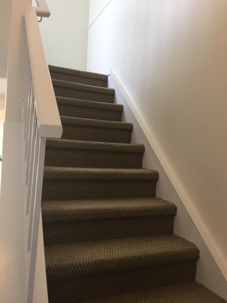 *** DISCOVER This DELIGHTFUL Family Townhome with Attached GARAGE *** - Thumbnail 9