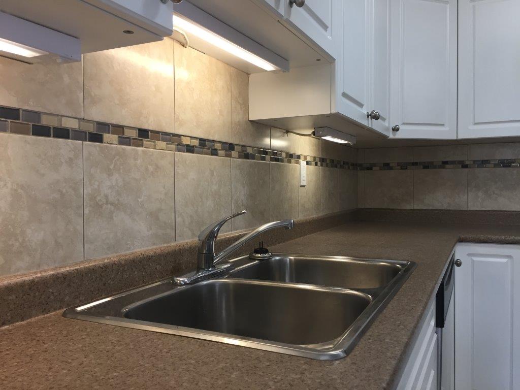*** DISCOVER This DELIGHTFUL Family Townhome with Attached GARAGE *** - Thumbnail 19
