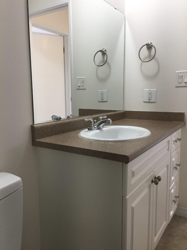 *** DISCOVER This DELIGHTFUL Family Townhome with Attached GARAGE *** - Thumbnail 45