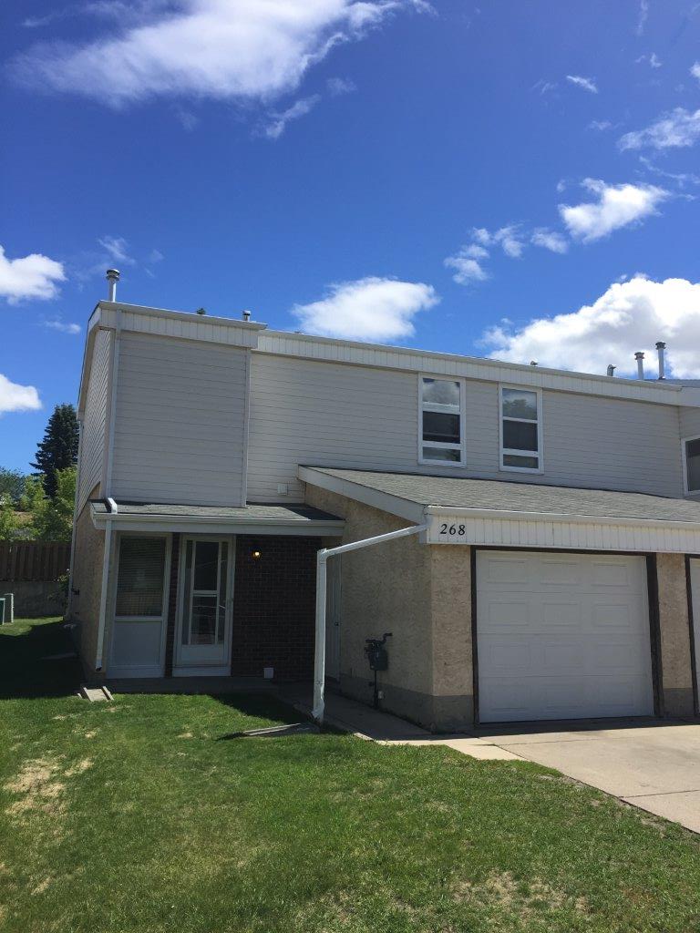 *** DISCOVER This DELIGHTFUL Family Townhome with Attached GARAGE *** - Thumbnail 58