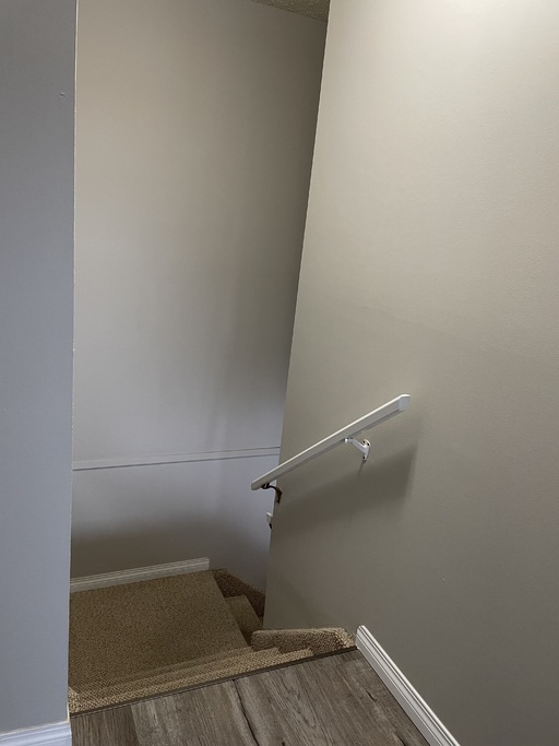 >>> BIG Kitchen * FRESH Paint * LVP Floors * Fully-Upgraded 3-Bedroom Home >>> COME SEE! <<< - Thumbnail 11