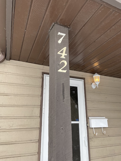 >>> BIG Kitchen * FRESH Paint * LVP Floors * Fully-Upgraded 3-Bedroom Home >>> COME SEE! <<< - Thumbnail 42