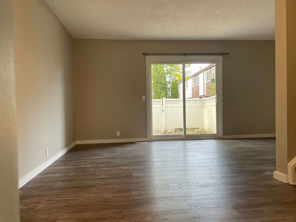 DISCOVER THE DIFFERENCE QUALITY MAKES ~ 3 Bedrooms in Northeast Edmonton - Thumbnail 3