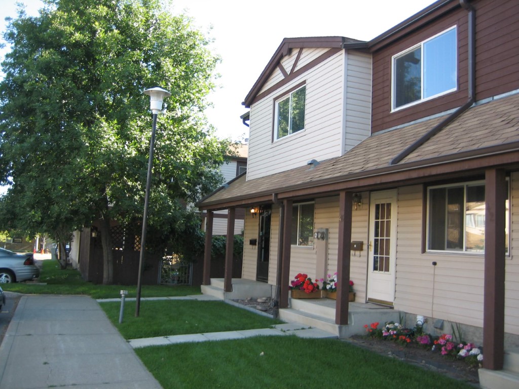DISCOVER THE DIFFERENCE QUALITY MAKES ~ 3 Bedrooms in Northeast Edmonton - Thumbnail 35