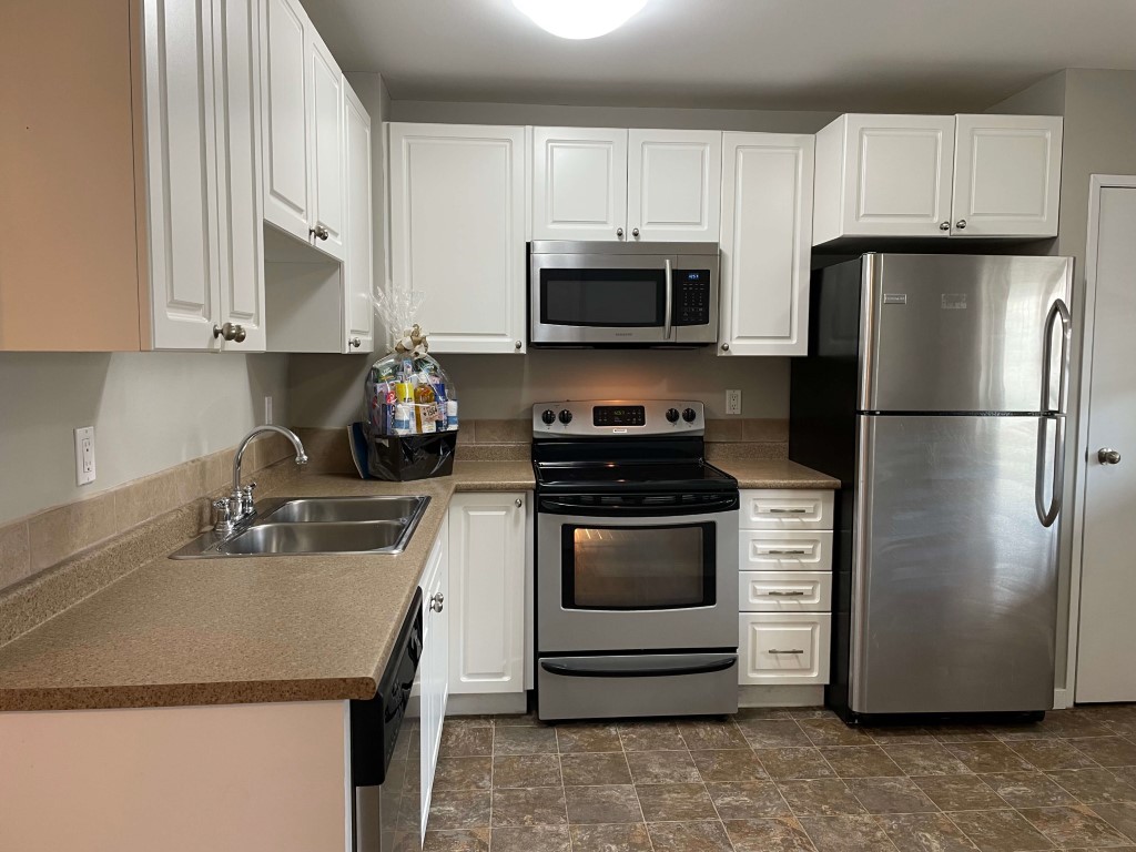 DISCOVER THE DIFFERENCE QUALITY MAKES ~ 3 Bedrooms in Northeast Edmonton - Thumbnail 13