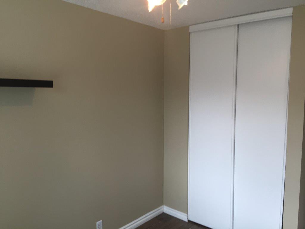 QUALITY 3-Bedroom Townhome ~ 1100 sqft ~ Rented NOW! - Thumbnail 52