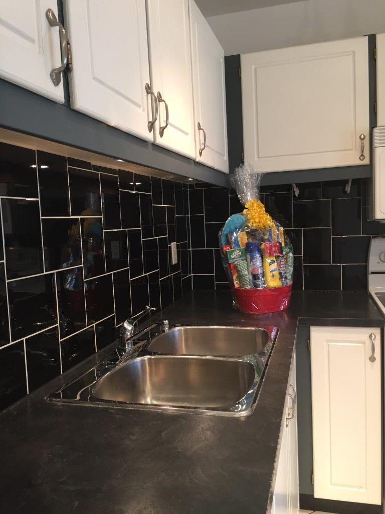 QUALITY 3-Bedroom Townhome ~ 1100 sqft ~ Rented NOW! - Thumbnail 23