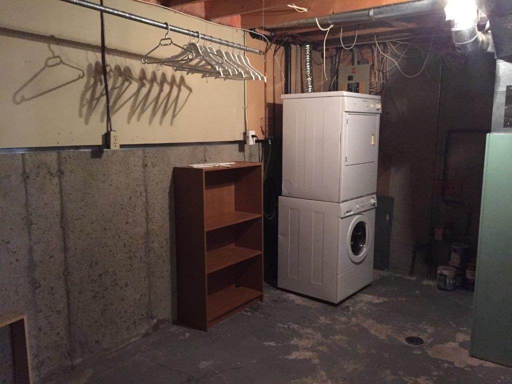 QUALITY 3-Bedroom Townhome ~ 1100 sqft ~ Rented NOW! - Thumbnail 82