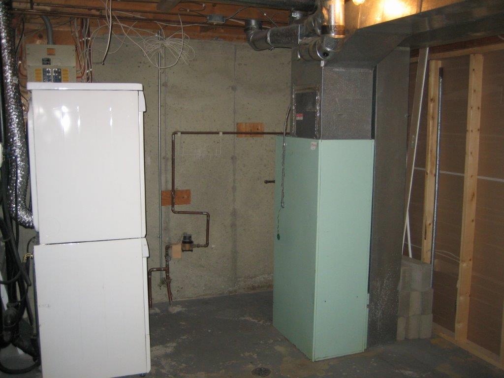 QUALITY 3-Bedroom Townhome ~ 1100 sqft ~ Rented NOW! - Thumbnail 85
