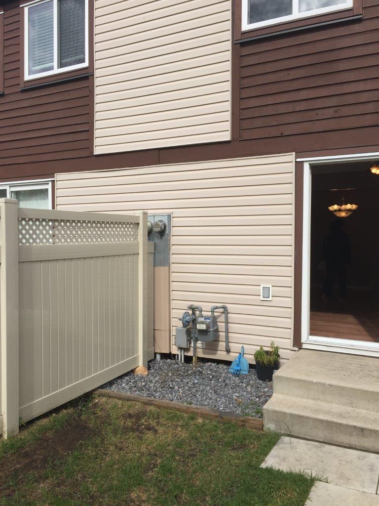 QUALITY 3-Bedroom Townhome ~ 1100 sqft ~ Rented NOW! - Thumbnail 97