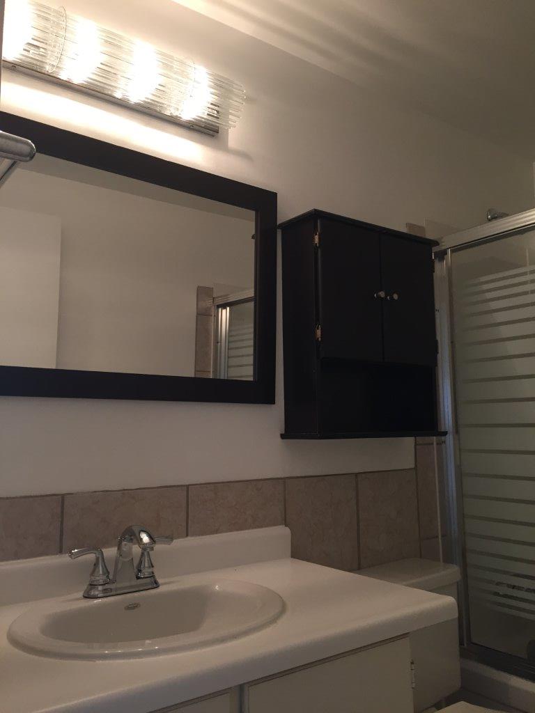 QUALITY 3-Bedroom Townhome ~ 1100 sqft ~ Rented NOW! - Thumbnail 66