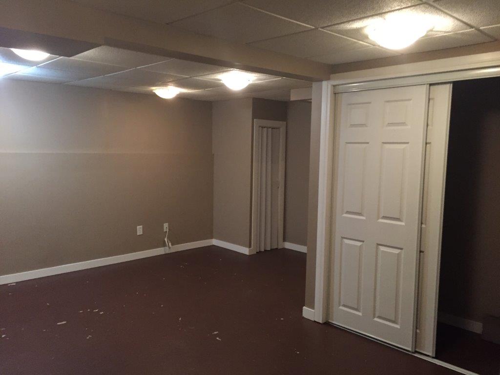 QUALITY 3-Bedroom Townhome ~ 1100 sqft ~ Rented NOW! - Thumbnail 54