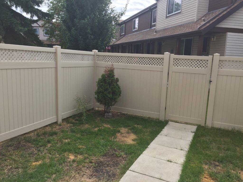 QUALITY 3-Bedroom Townhome ~ 1100 sqft ~ Rented NOW! - Thumbnail 98