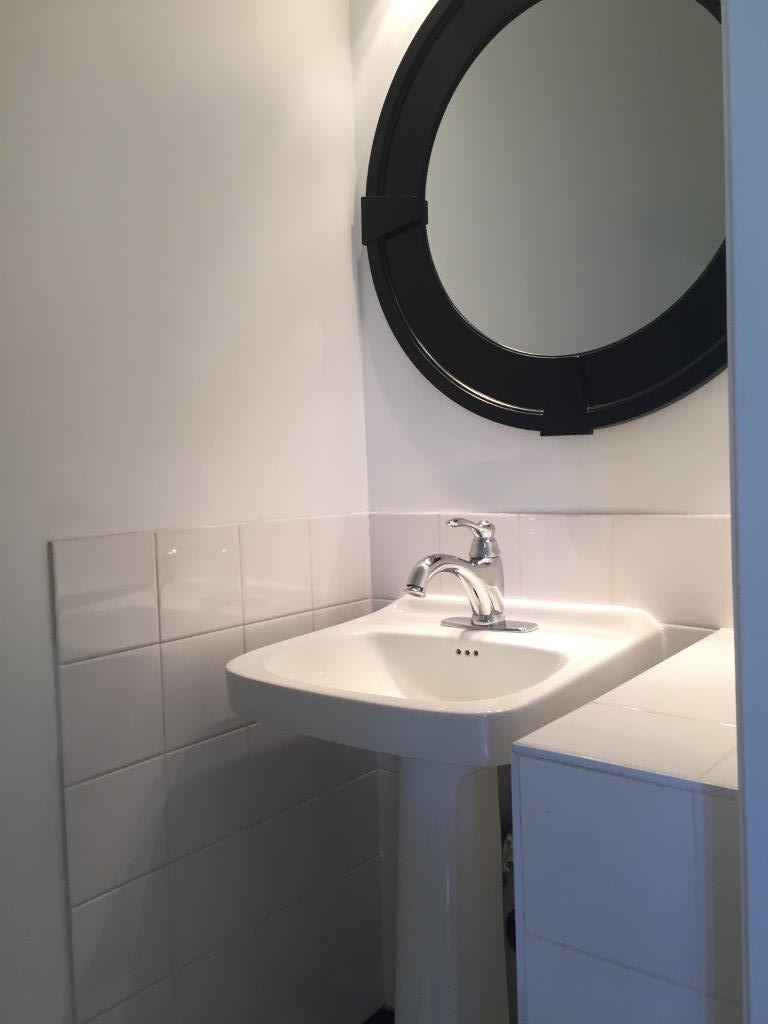 QUALITY 3-Bedroom Townhome ~ 1100 sqft ~ Rented NOW! - Thumbnail 63