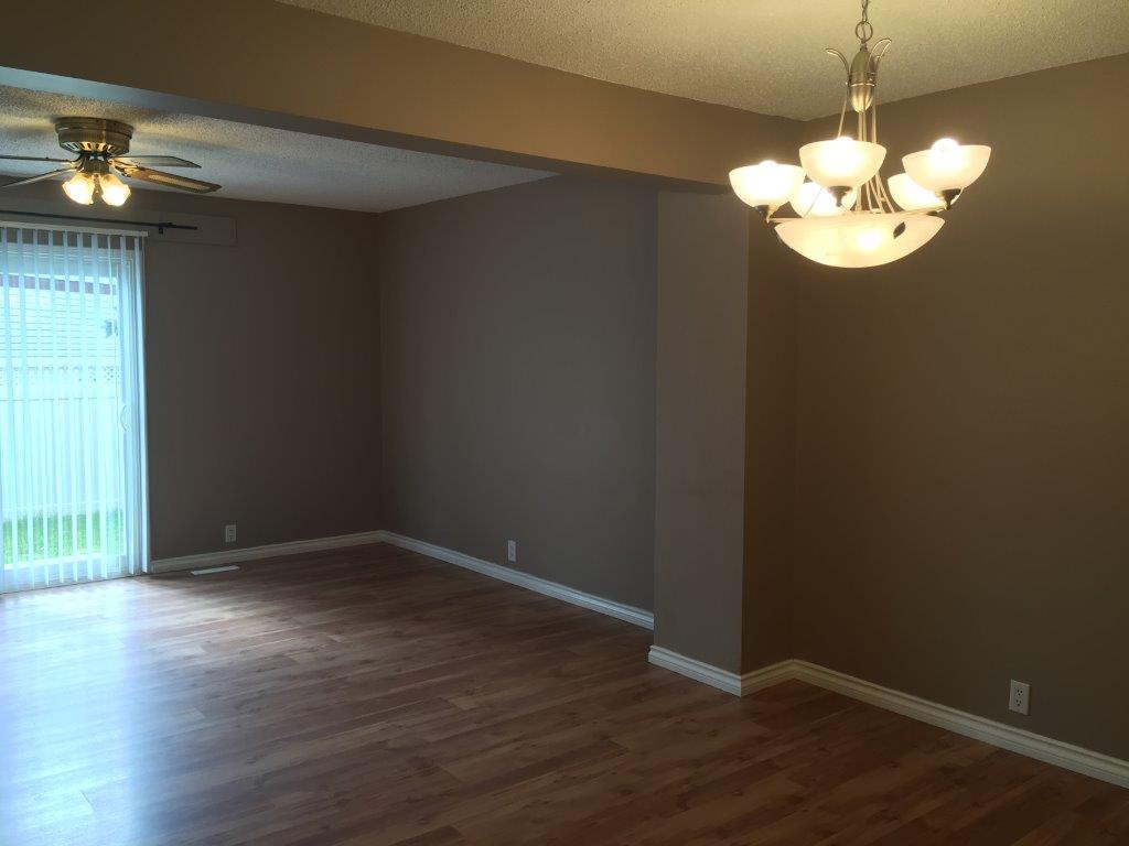 QUALITY 3-Bedroom Townhome ~ 1100 sqft ~ Rented NOW! - Thumbnail 13