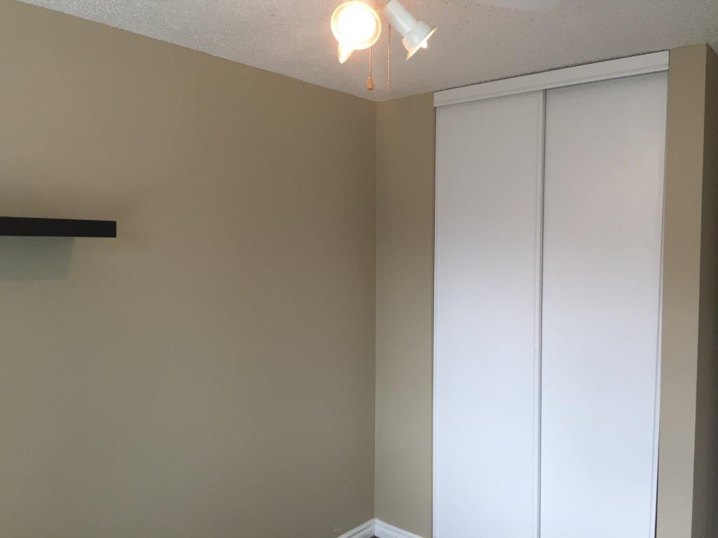 QUALITY 3-Bedroom Townhome ~ 1100 sqft ~ Rented NOW! - Thumbnail 51