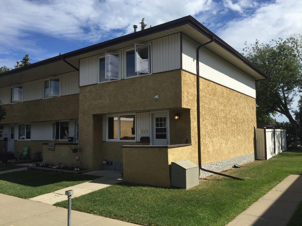 FRESH CLEAN Comfortable Townhome * 3-Bedrooms * 1.5 Bathrooms * Finished Basement - Thumbnail 36