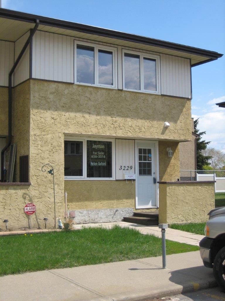FRESH CLEAN Comfortable Townhome * 3-Bedrooms * 1.5 Bathrooms * Finished Basement - Thumbnail 40