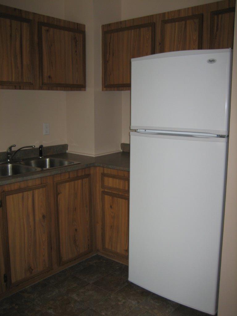 FRESH CLEAN Comfortable Townhome * 3-Bedrooms * 1.5 Bathrooms * Finished Basement - Thumbnail 13