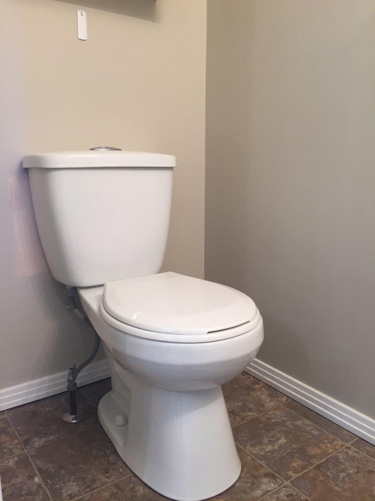 FRESH CLEAN Comfortable Townhome * 3-Bedrooms * 1.5 Bathrooms * Finished Basement - Thumbnail 24