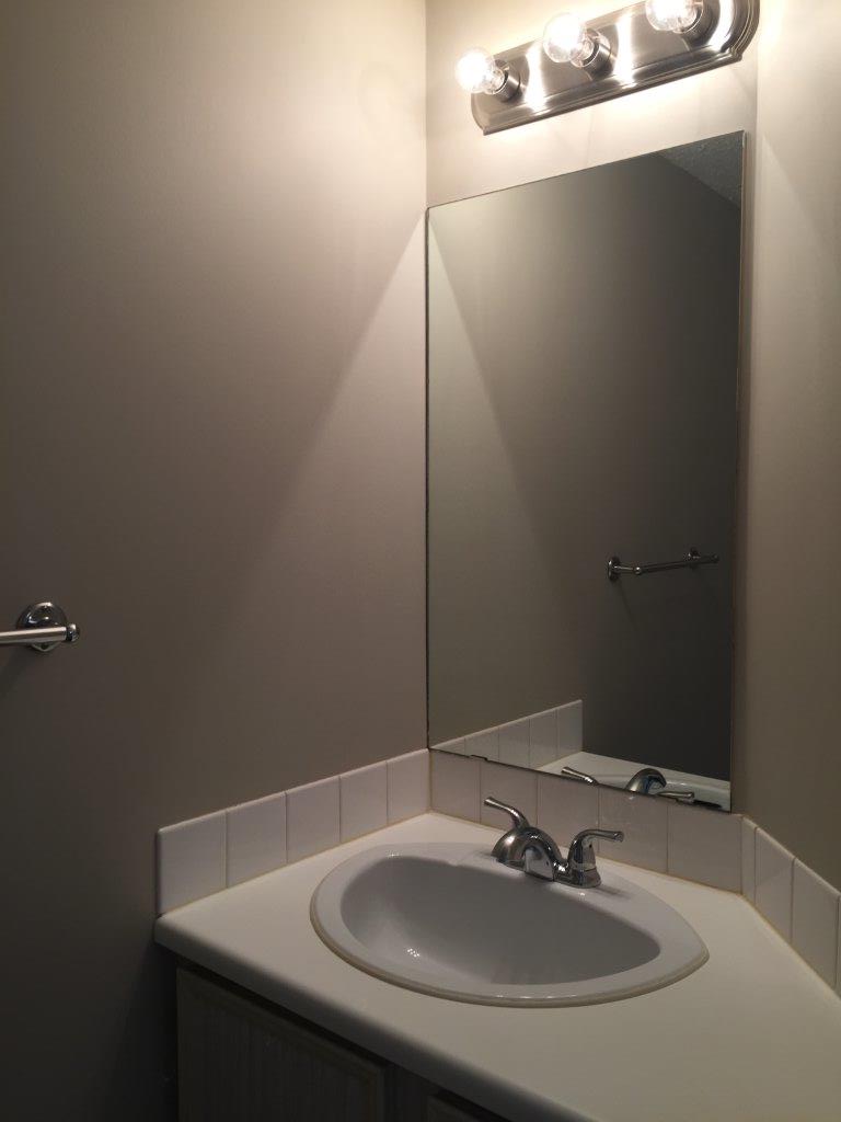 FRESH CLEAN Comfortable Townhome * 3-Bedrooms * 1.5 Bathrooms * Finished Basement - Thumbnail 27