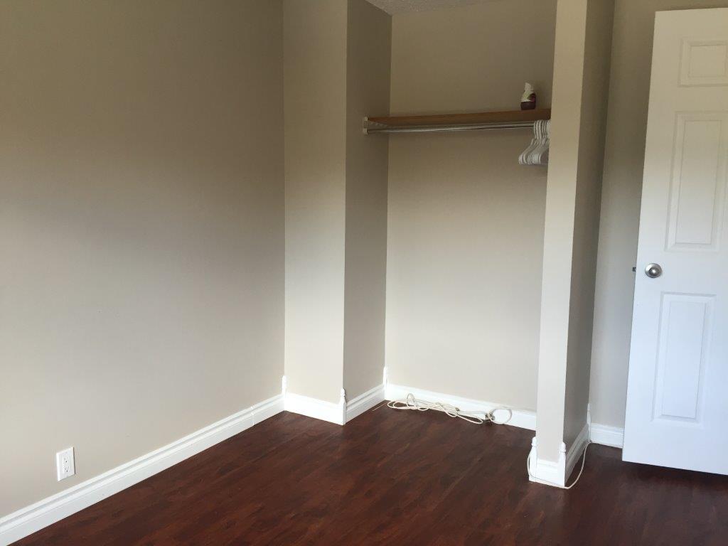 FRESH CLEAN Comfortable Townhome * 3-Bedrooms * 1.5 Bathrooms * Finished Basement - Thumbnail 22