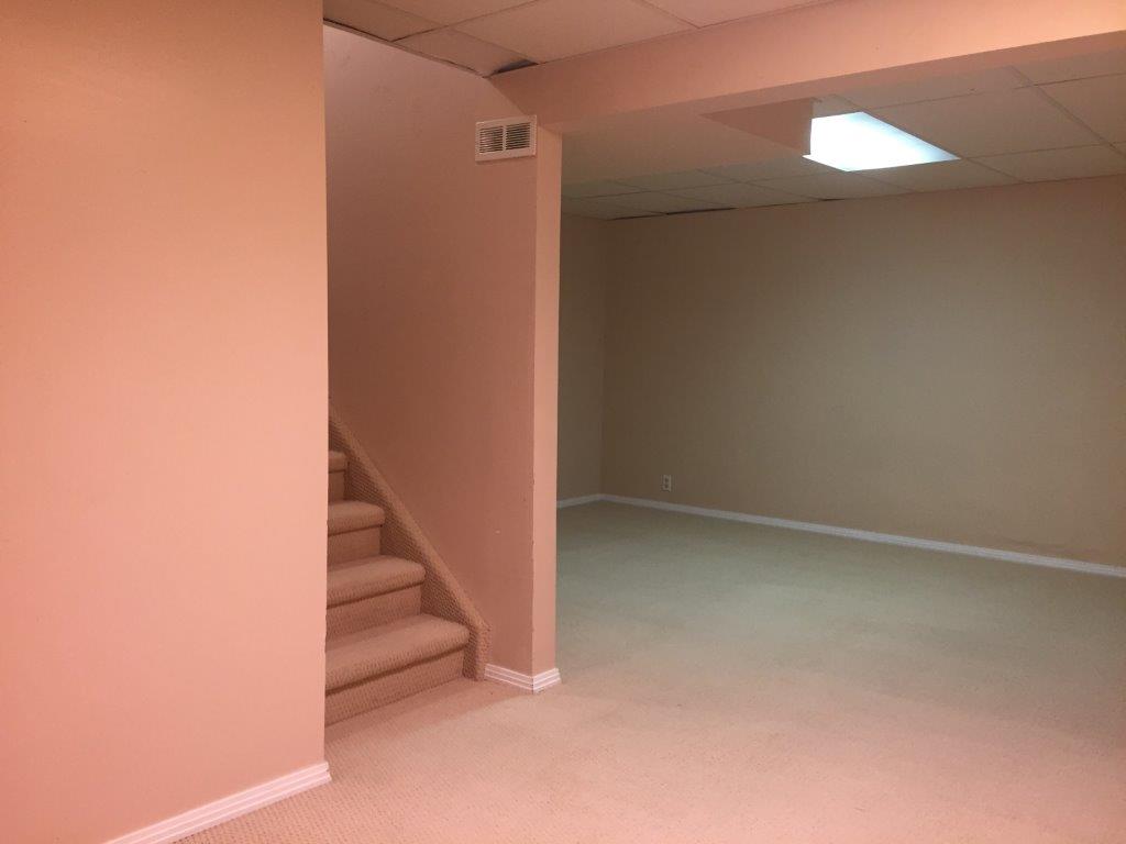 FRESH CLEAN Comfortable Townhome * 3-Bedrooms * 1.5 Bathrooms * Finished Basement - Thumbnail 32
